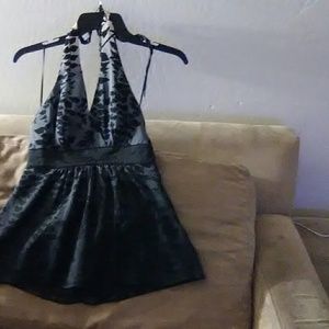 Light to dark top